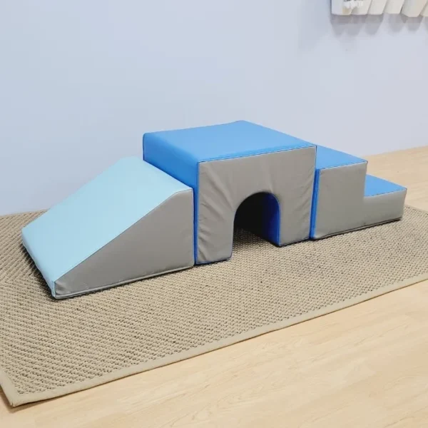 Mini Tunnel with Slide