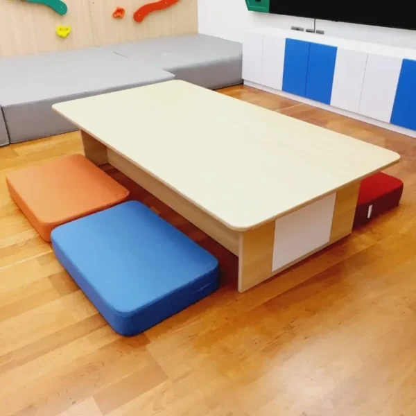 Play Table with 4 Cushion